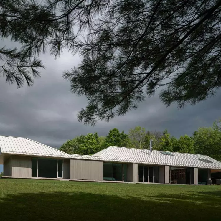 Ridge House in Canada