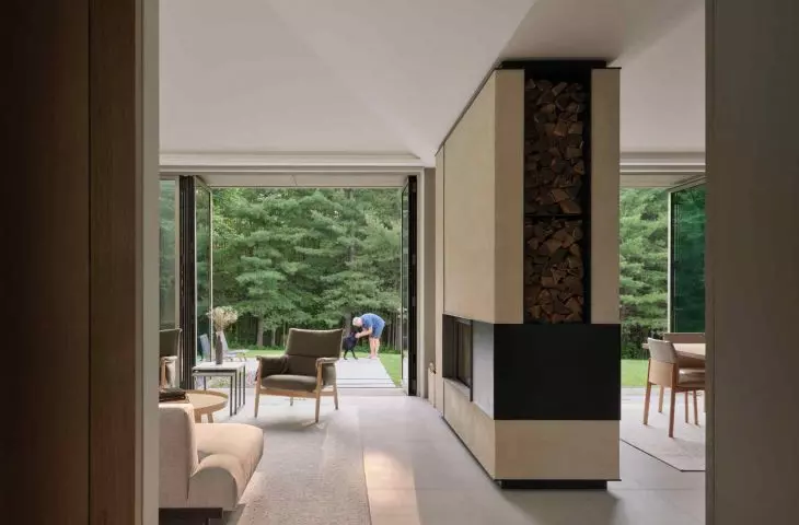 Ridge House in Canada