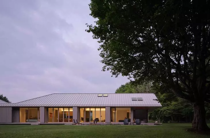 Ridge House in Canada