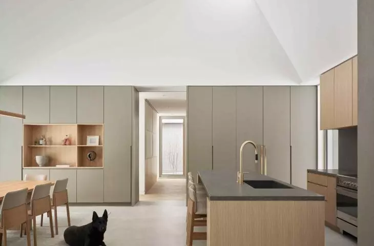 Ridge House in Canada