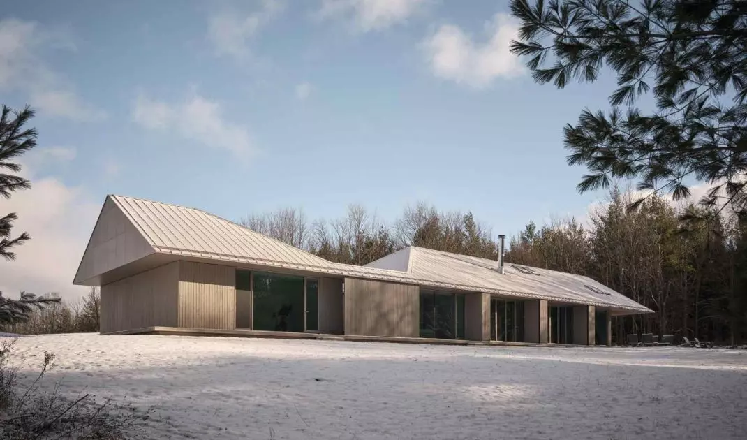Ridge House in Canada