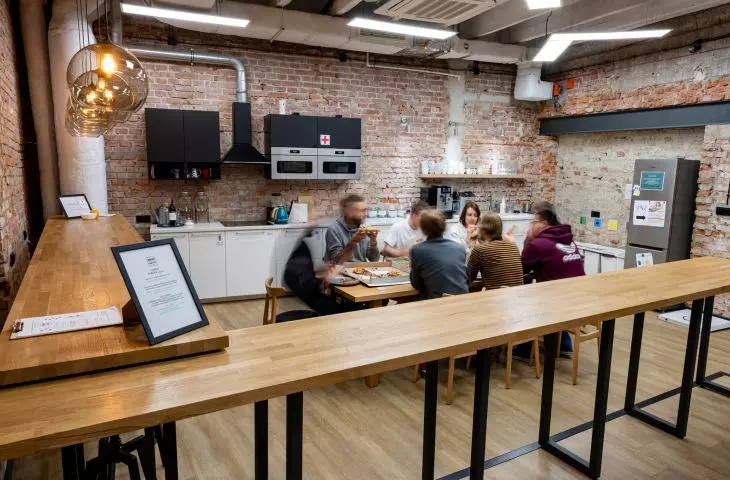 Cluster Cowork