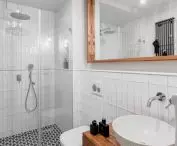 Bathroom on the first floor
