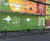 Zniszczony mural „Klimat na Równość” we Wrocławiu