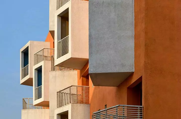 Shree Town's architecture draws from the layouts of old Indian villages and towns, where buildings developed naturally, without rigid planning grids