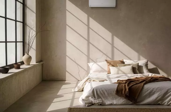 Pular Pro White's minimalist design in classic white perfectly complements contemporary interiors