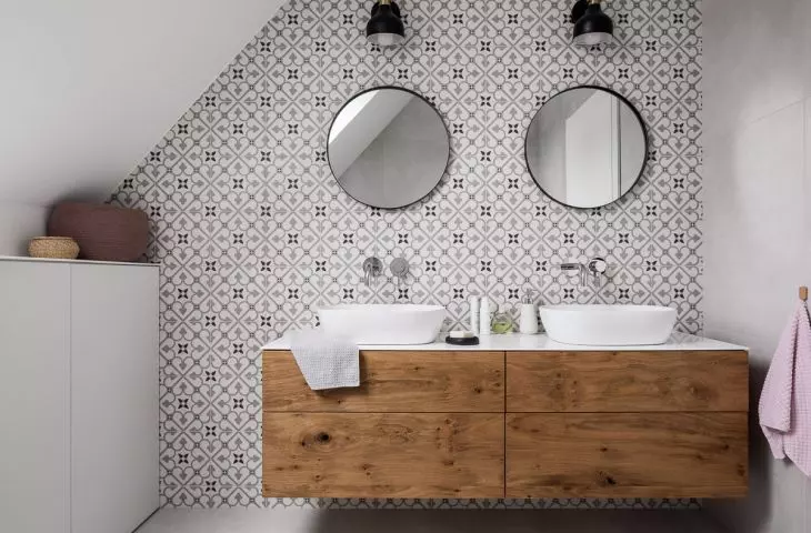 Interior of the upstairs bathroom