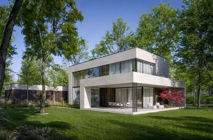 Two villas being built in Lomianki