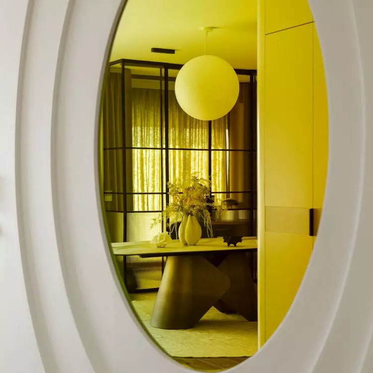 138-square-meter apartment in Warsaw's Kabaty district