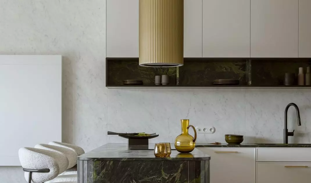138-square-meter apartment in Warsaw's Kabaty district