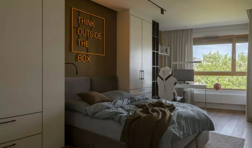 138-square-meter apartment in Warsaw's Kabaty district