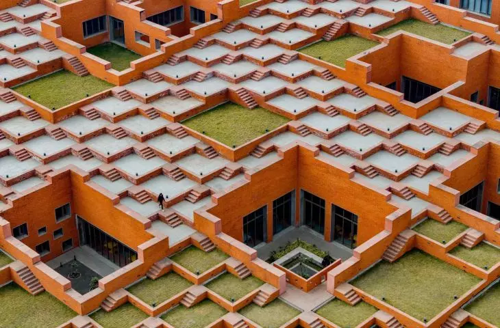 Kompleks Prestige University w indyjskim Indore