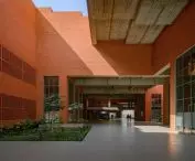 Kompleks Prestige University w indyjskim Indore