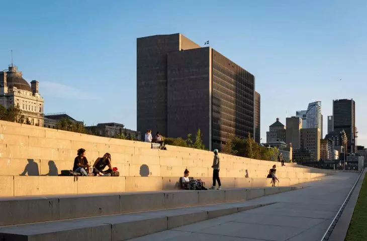 Place des Montréalaises in Montreal