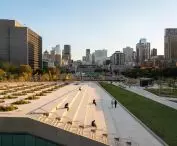 Place des Montréalaises w Montrealu