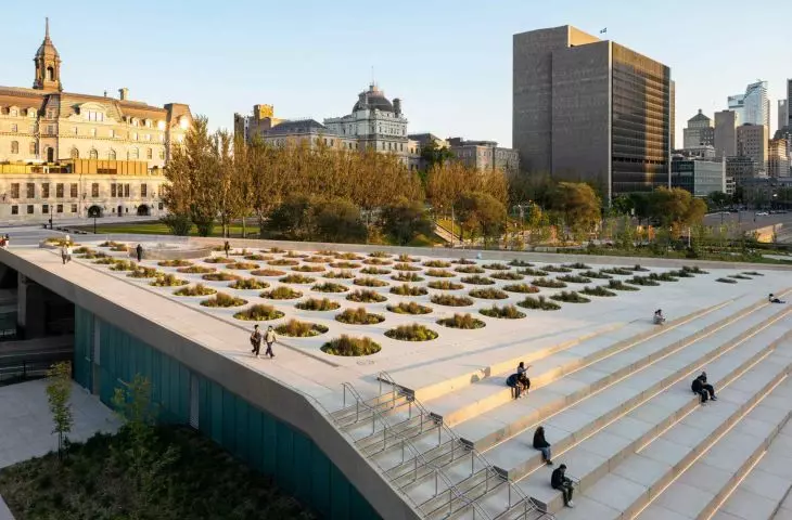 Place des Montréalaises in Montreal