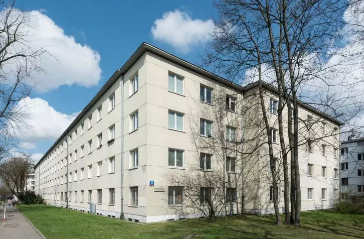 The building of colony XII of the WSM at 14 Popiełuszki Street in Warsaw.