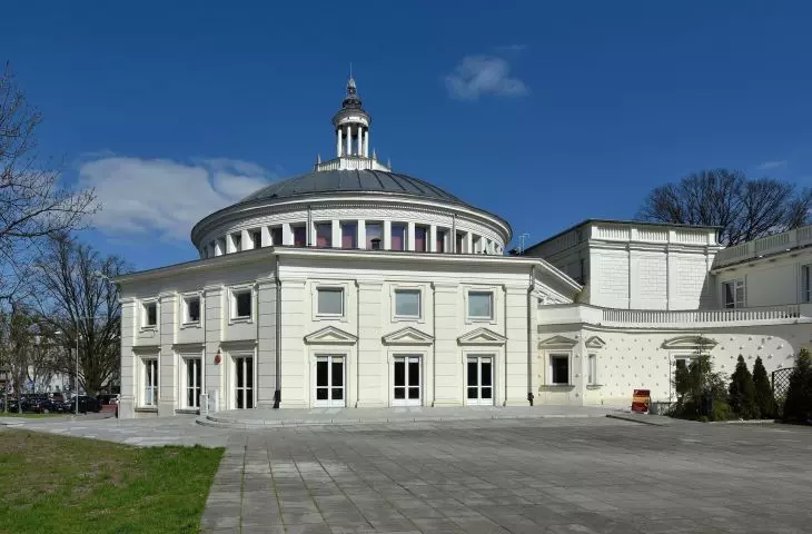 Social House of Culture in Warsaw, rotunda of the Comedy Theater