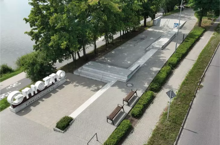 Skatespot skwer Speyer, Gniezno
