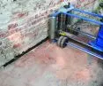 Installation of new horizontal insulation in an existing building using PRINZ technology