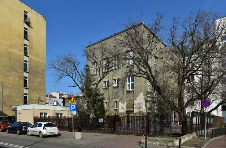 Budynek Polskiej Akcyjnej Spółki Telefonicznej (PAST-Y) przy ulicy Brzeskiej w Warszawie