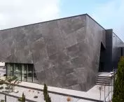 Cavalieri's headquarters attracts attention with a monumental volume finished with the Grand Cave Graphite collection