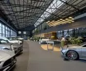 Świetliki dachowe i systemy VELUX Commercial — Naturalne światło w renowacji dachów budynków przemysłowych i komercyjnych