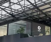 VELUX Commercial skylights and systems - Natural light in the renovation of roofs of industrial and commercial buildings