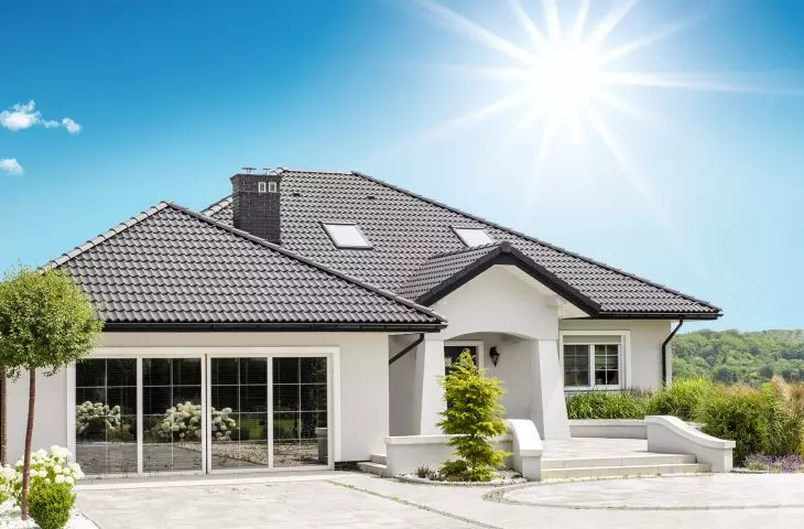 Braas Baltic concrete tile, black color