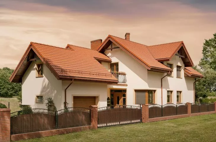 Braas Celtic Cisar concrete tile, brick color