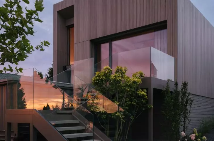 lakeside house