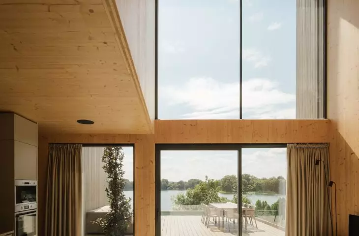 Lake house; lake view