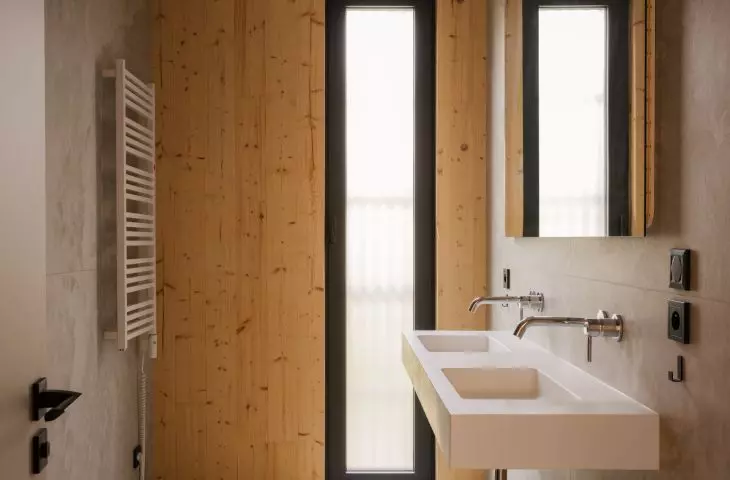 lake house, bathroom interior