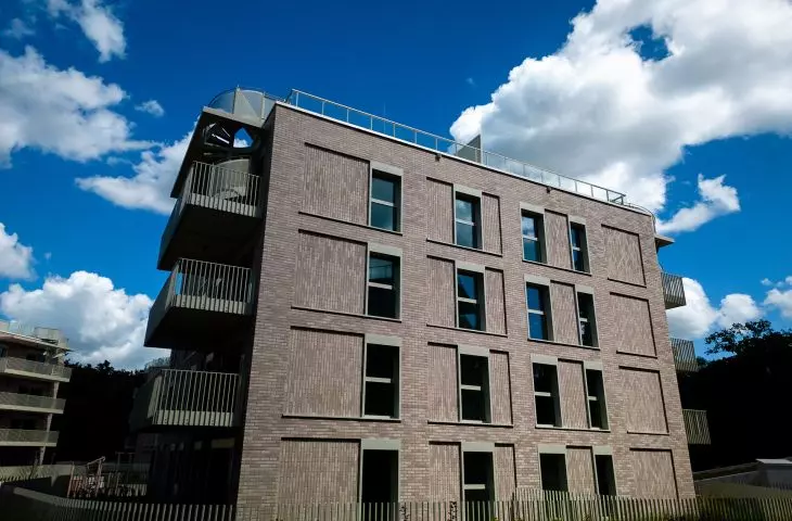 Apartamenty przy Parku Szczytnickim we Wrocławiu. Płytka klinkierowa AARHUS z oferty Röben