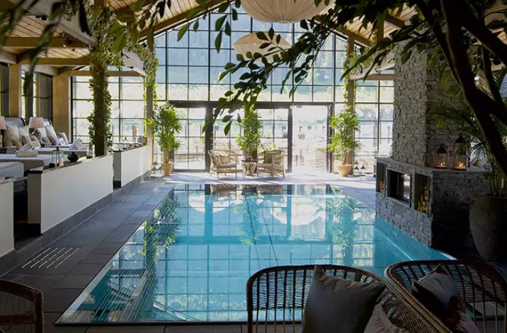 Overflow indoor pool