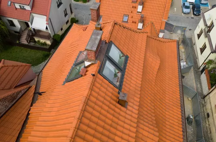 Kamienica Oleśnickich w Sandomierzu. Dachówka ceramiczna MILANO Czerwona naturalna