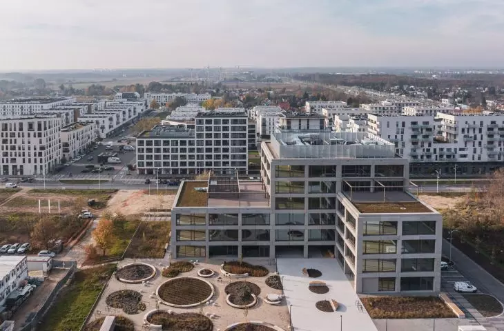 in Nowe Żerniki there was also an office building constructed - WUWA Point designed by Maćków Pracownia Projektowa.