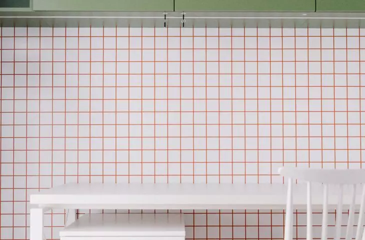 Twins Apartments - original wallpaper completes the interior