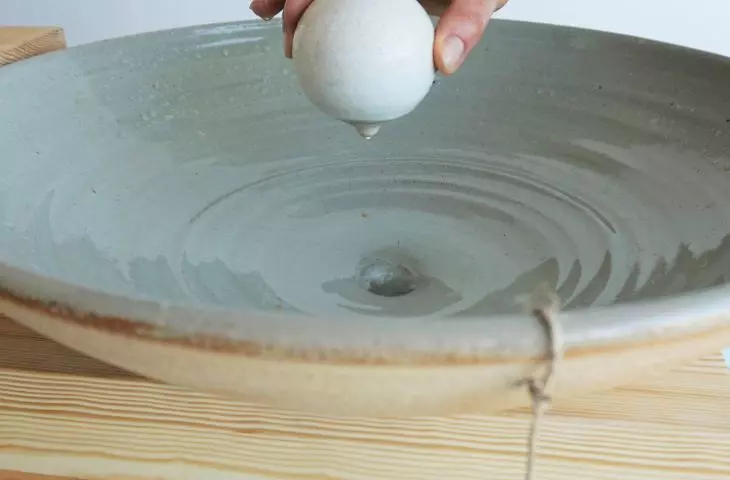 Ceramic stopper