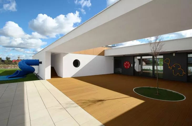 Spiral slide