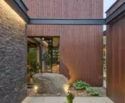 The body of the building is made up of smaller parts, forming atria