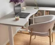 HIRA electrically adjustable desk