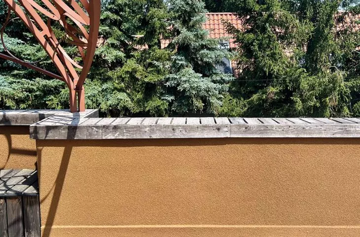 Terrace wall finished with Thermocork