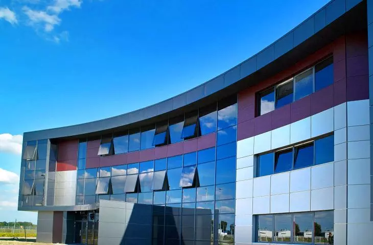 Elewacja wentylowana Alucobond oraz Fundermax