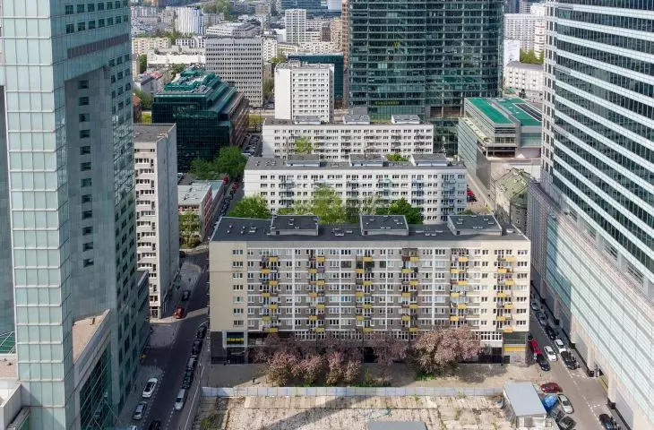 Emilia estate in Warsaw between the buildings: Intercontinental, Rondo 1 and Warsaw Financial Center. View from the east.