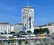 Marcin Maciejowski, „opakowanie” Linking Tales, wieżowca Ringturm w Wiedniu, 2025