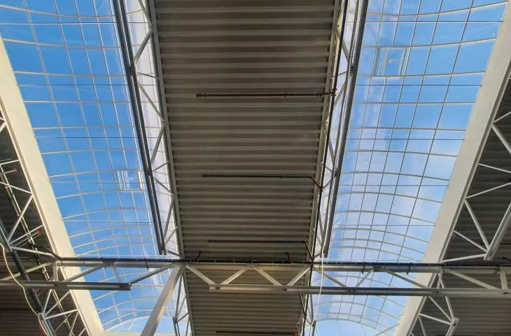 Dachowy system doświetlenia