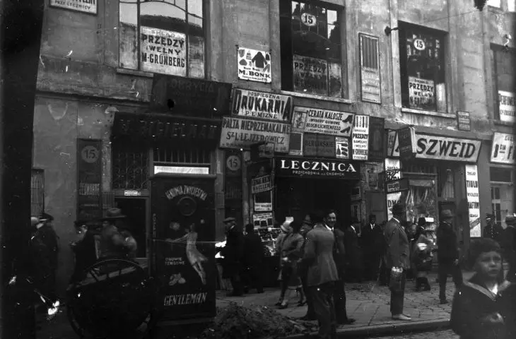 Warszawa 1939. II wojna światowa, życie codzienne w okupowanej stolicy. 