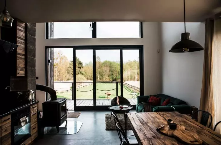 Large windows allow continuous contact with nature