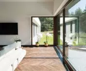 HST facade windows